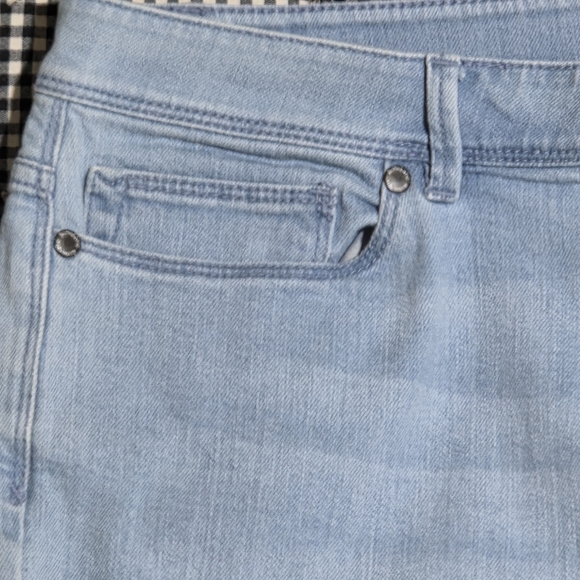 J. Jill Authentic Fit Cropped Jeans - Picture 4 of 15